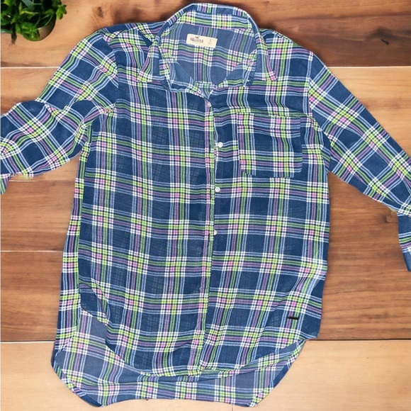 Hollister Tops - Hollister Sheer Button Up Blouse small